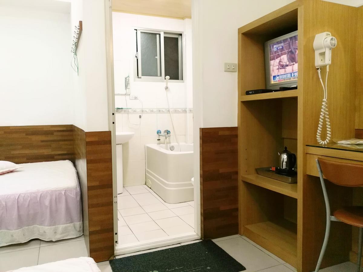 Qun Feng Hotel Фенчиху Екстериор снимка