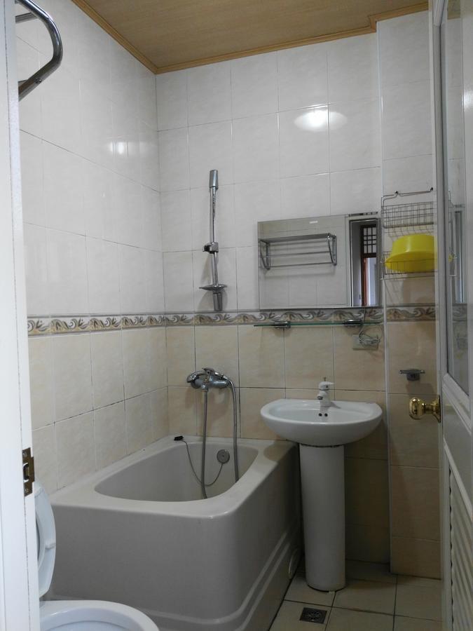 Qun Feng Hotel Фенчиху Екстериор снимка