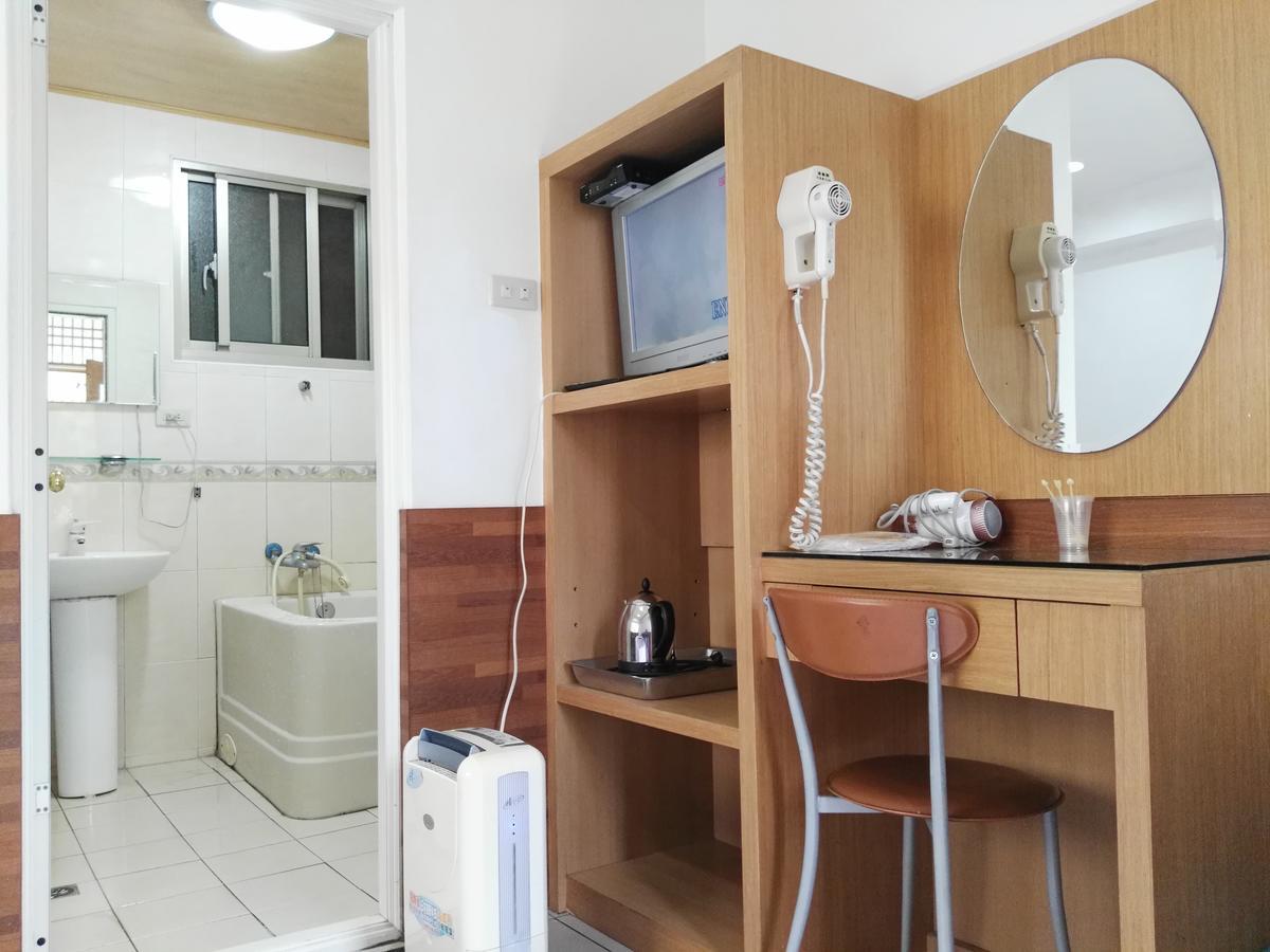 Qun Feng Hotel Фенчиху Екстериор снимка