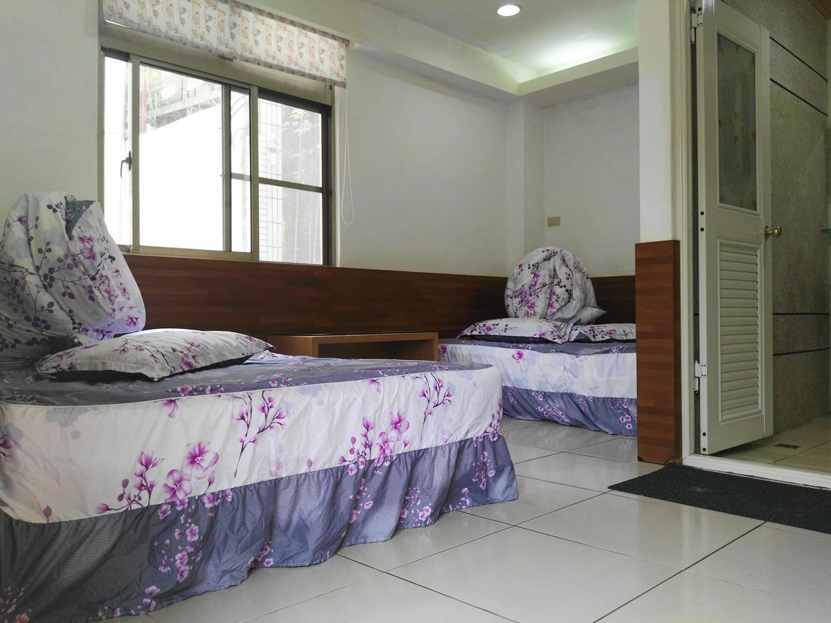 Qun Feng Hotel Фенчиху Екстериор снимка