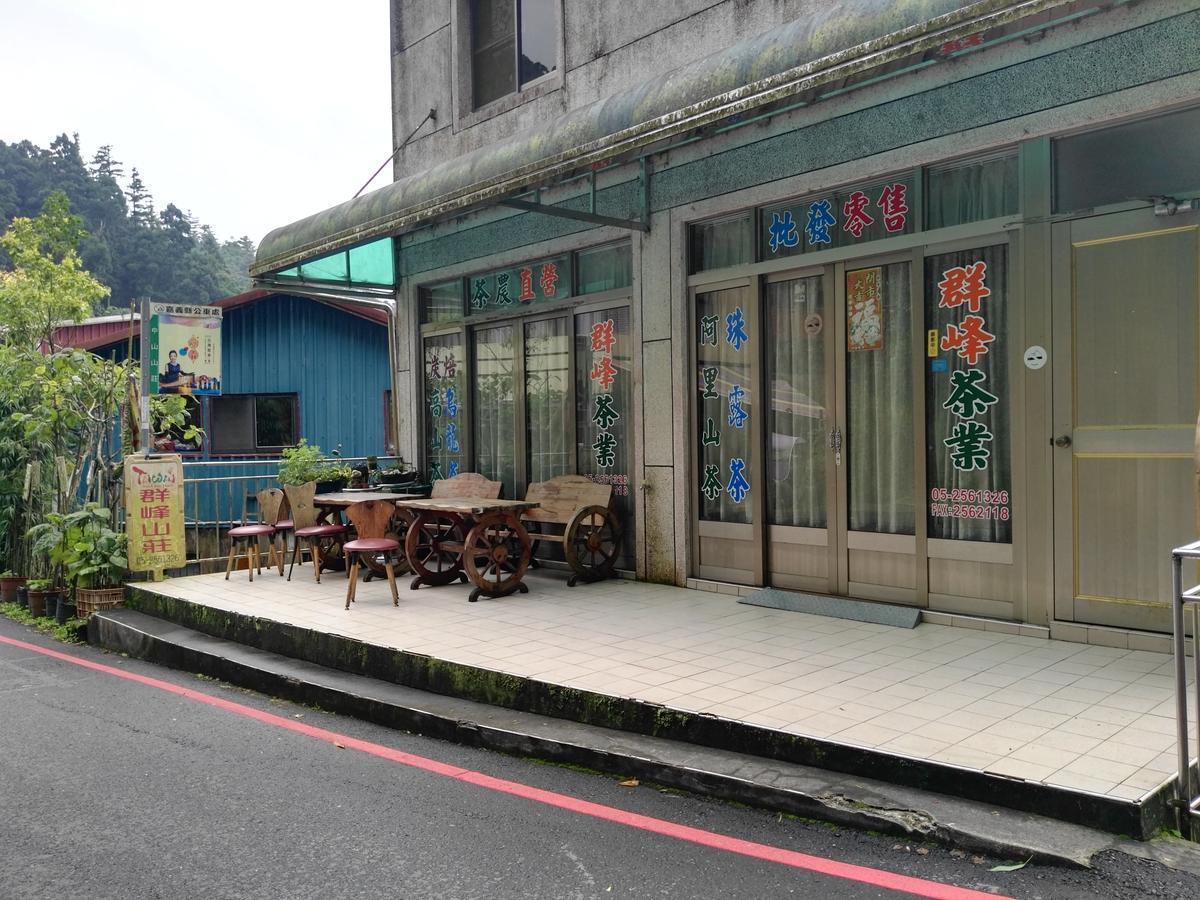 Qun Feng Hotel Фенчиху Екстериор снимка