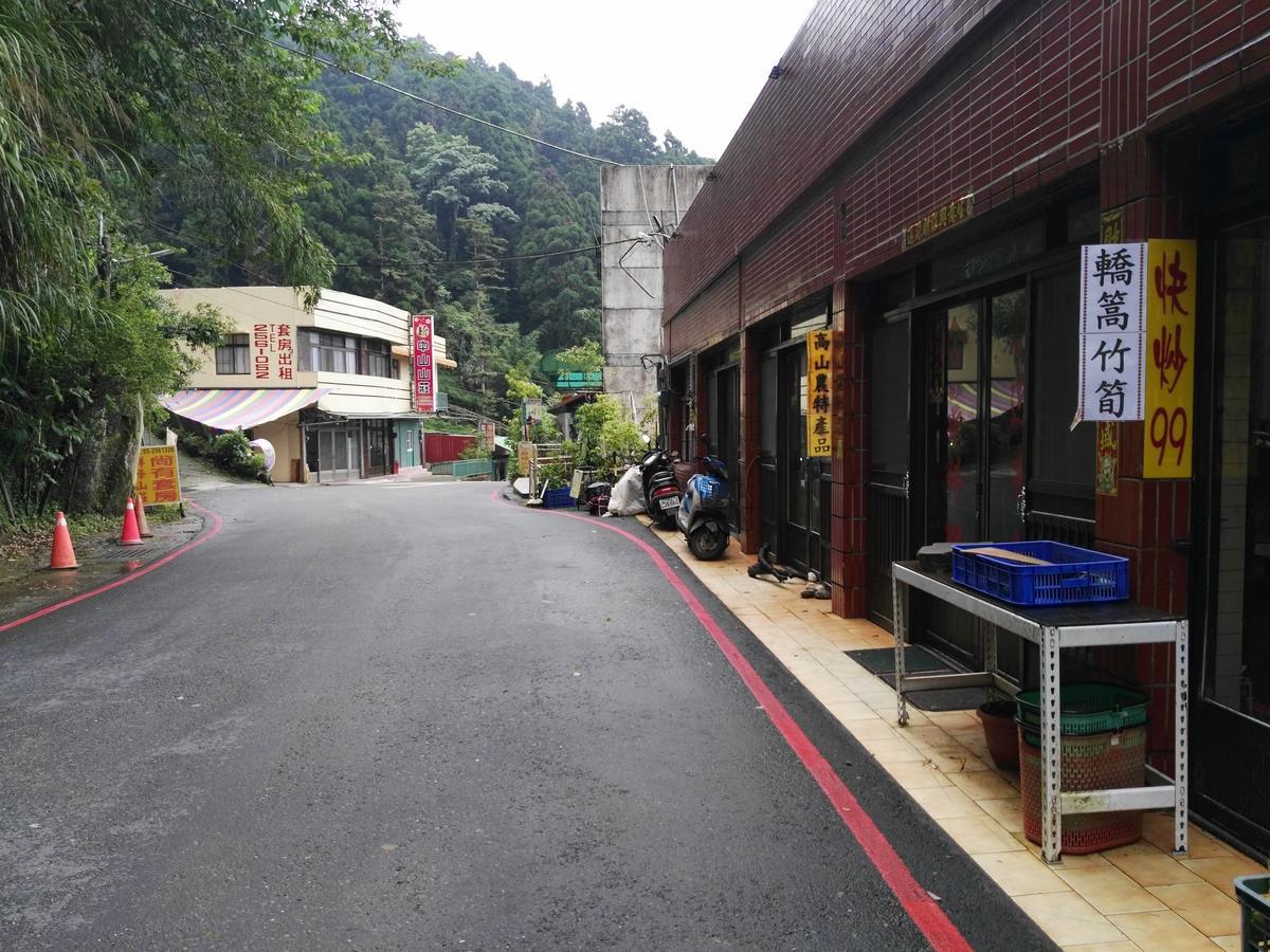 Qun Feng Hotel Фенчиху Екстериор снимка